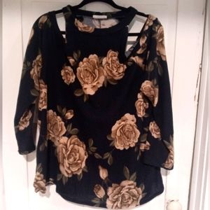 Womens 2X Chic Soul top